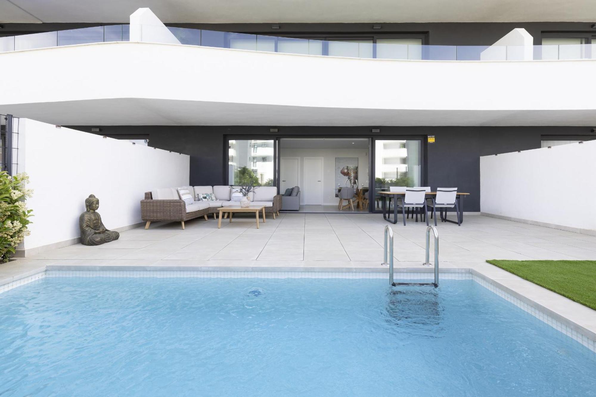 Premium Garden With Private Pool In Higueron