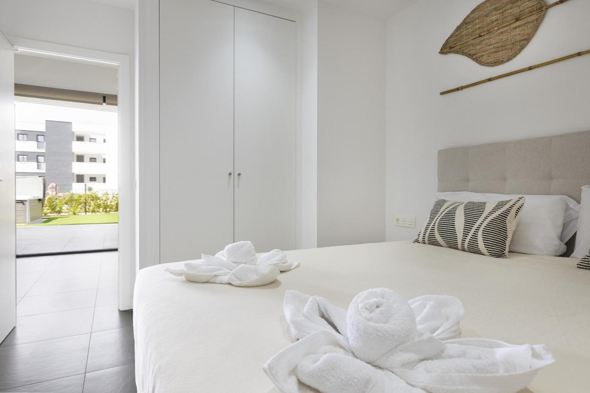 Apartment Premium Garden With Jacuzzi In Higueron *