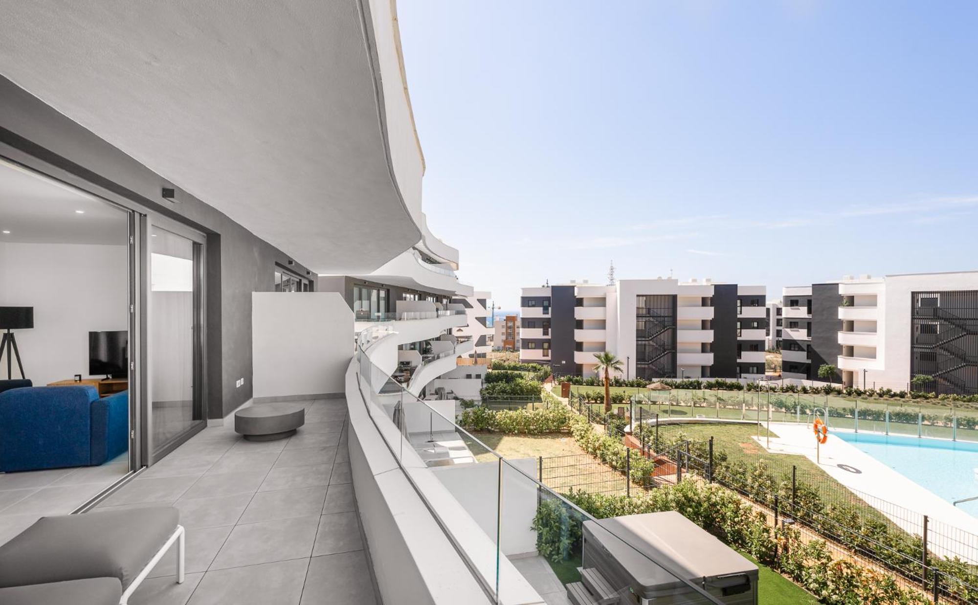 Stylish 2br Pool & Balcony Appartement Fuengirola