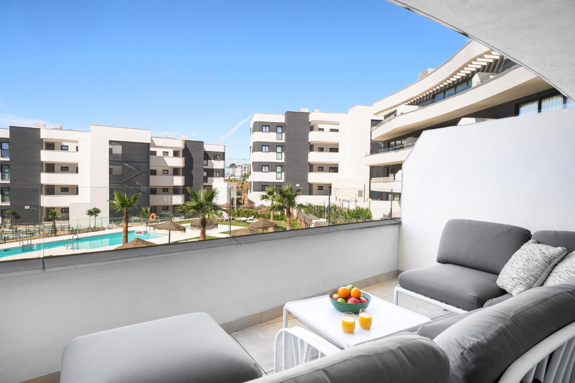 Stylish 2br Pool & Balcony Appartement Fuengirola