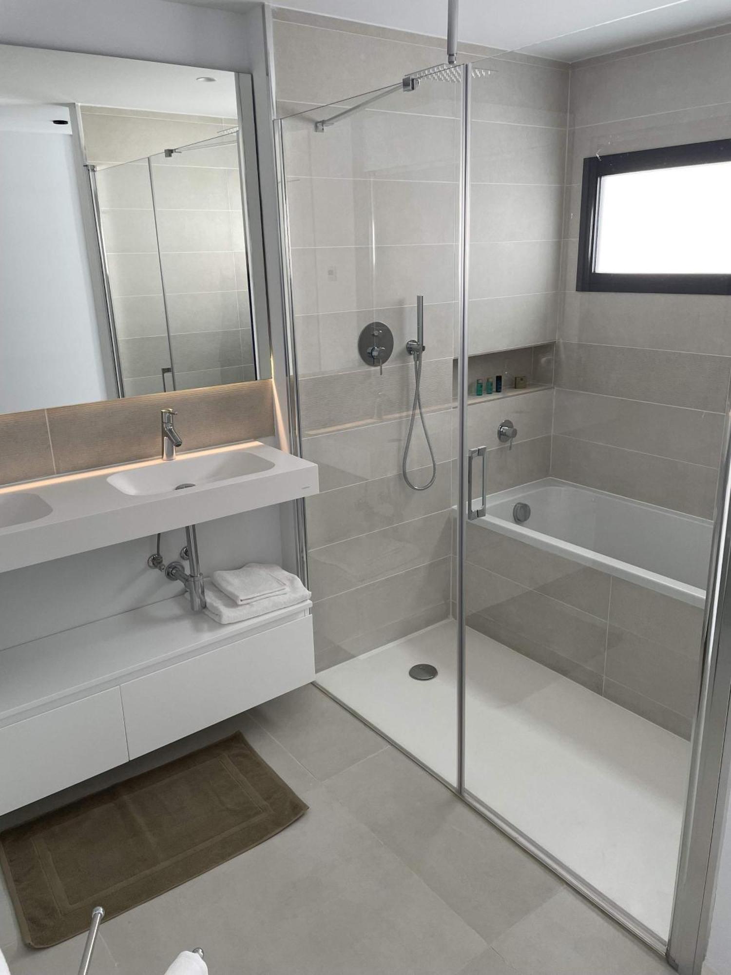 Huswell - Oceanview In Higueron West Apartment