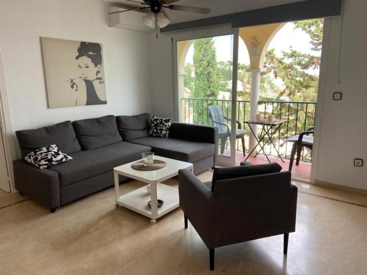 Cyv Simple Living Near W Pool In *