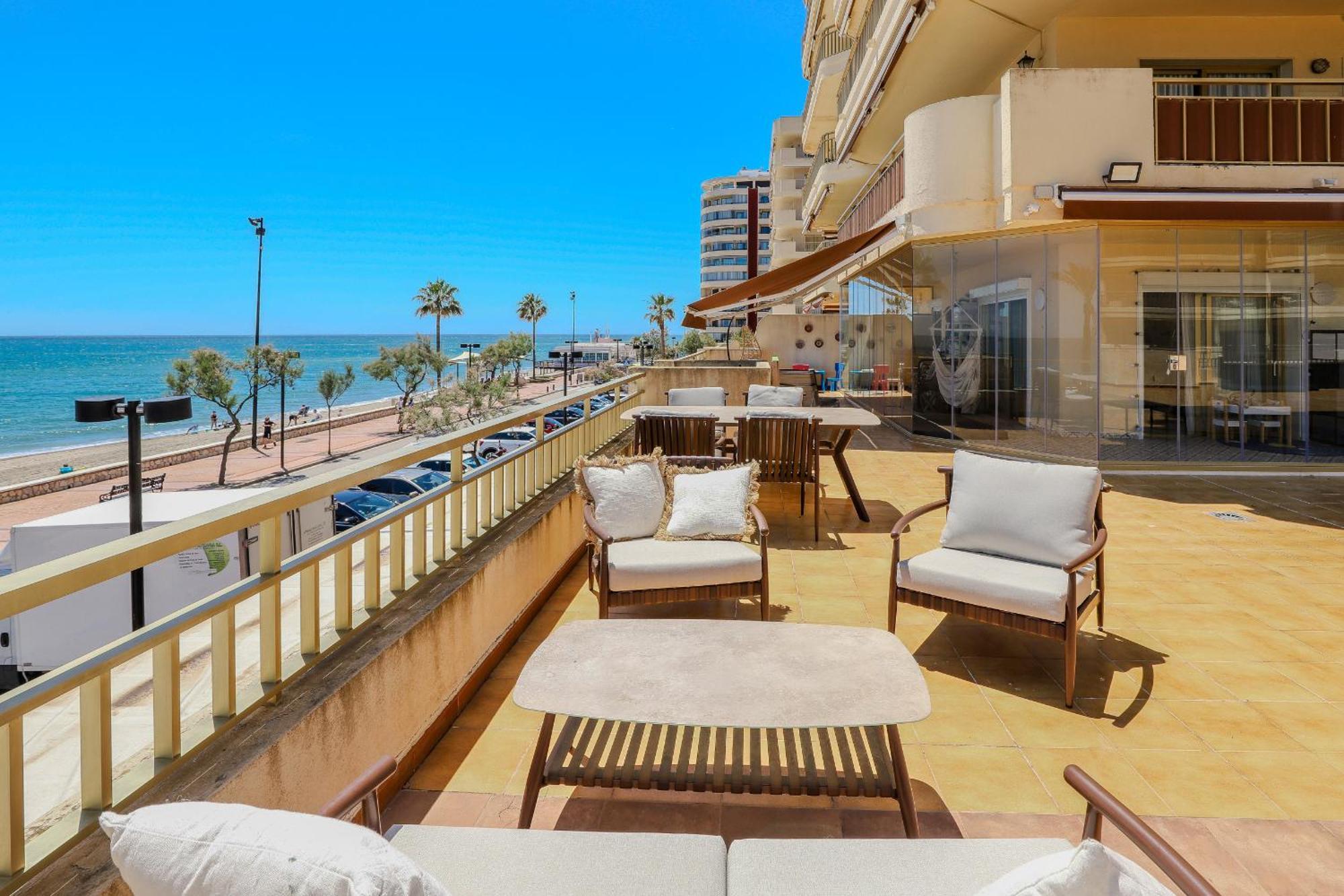 Prime Location Frontline Dona Sofia * Fuengirola