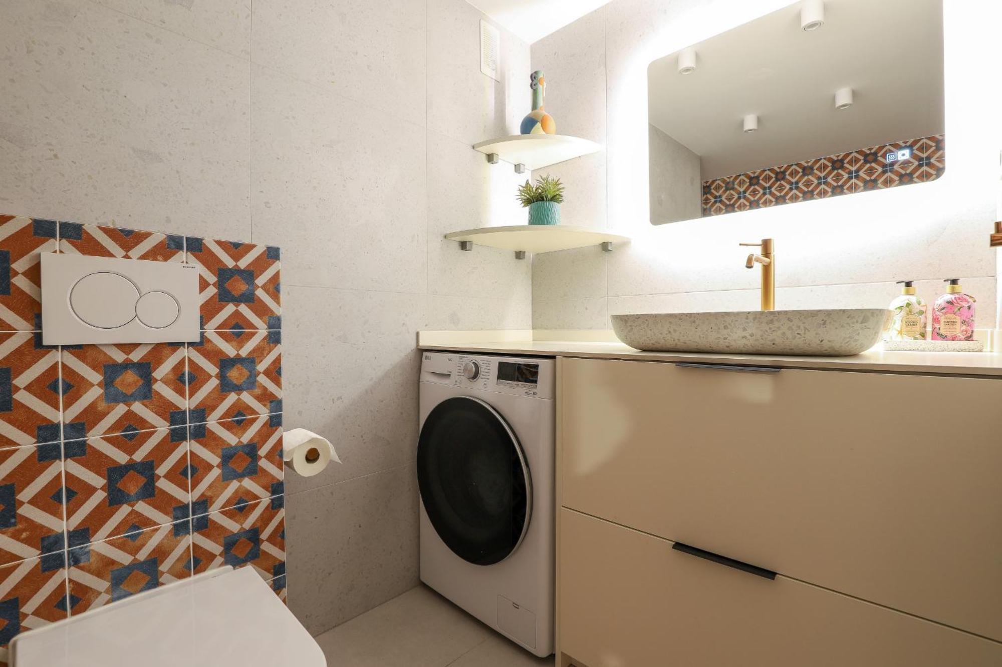 Prime Location Frontline Dona Sofia Apartment Fuengirola