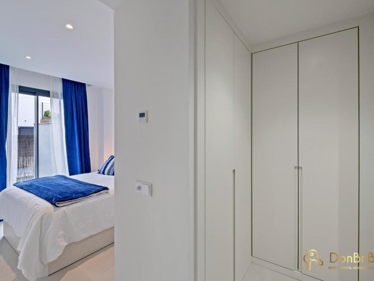 Appartement Sea View With Garden In *