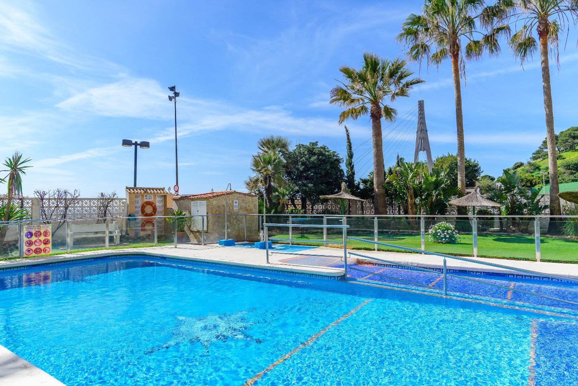 Huoneisto My House Solo Familias Fuengirola