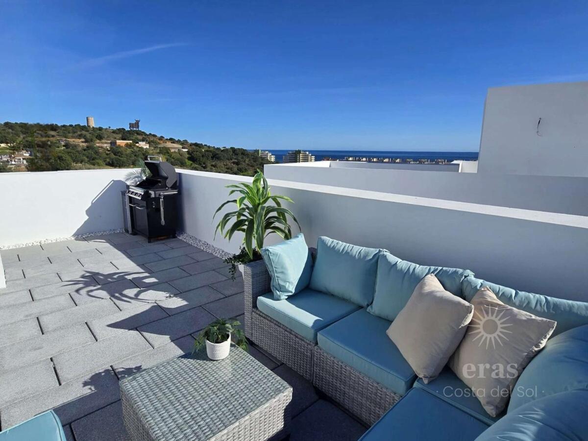 Elegant Duplex Penthouse Near The A116 *
