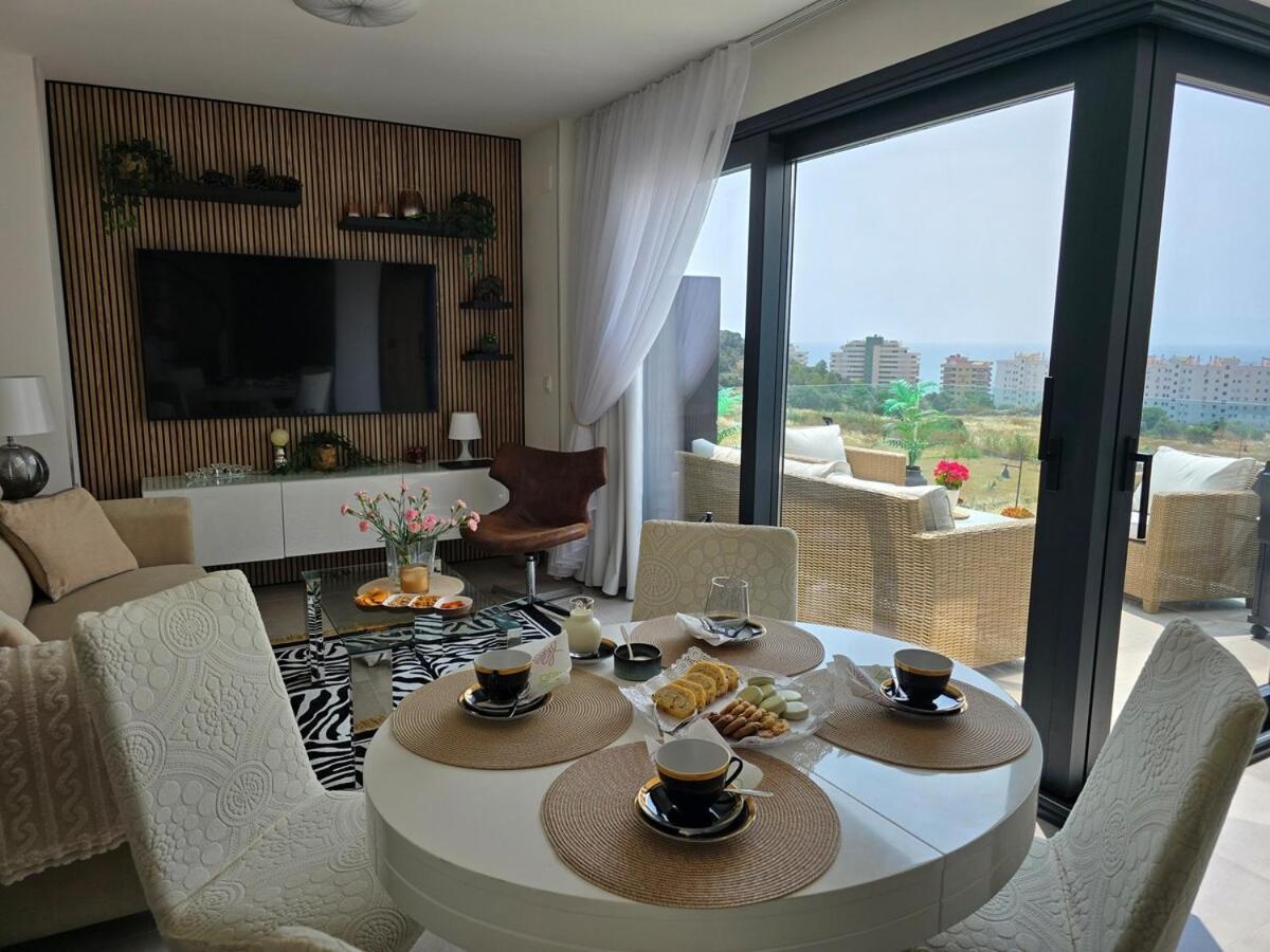 Elegant Duplex Penthouse Near The A116 Apartment *