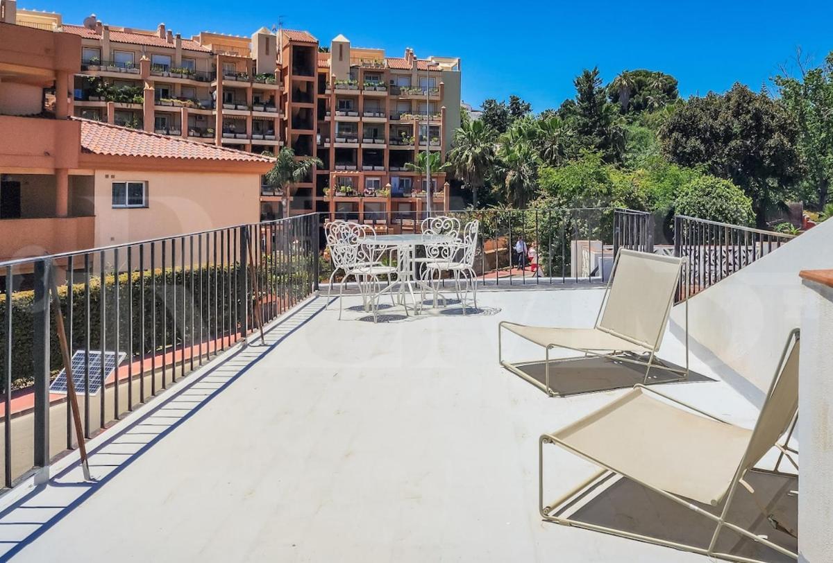 Chic With Pool, Garden And Parking Rems Fuengirola