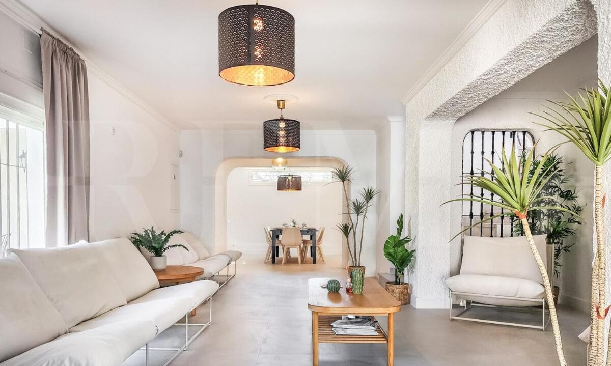 Chic With Pool, Garden And Parking Rems Huvilat