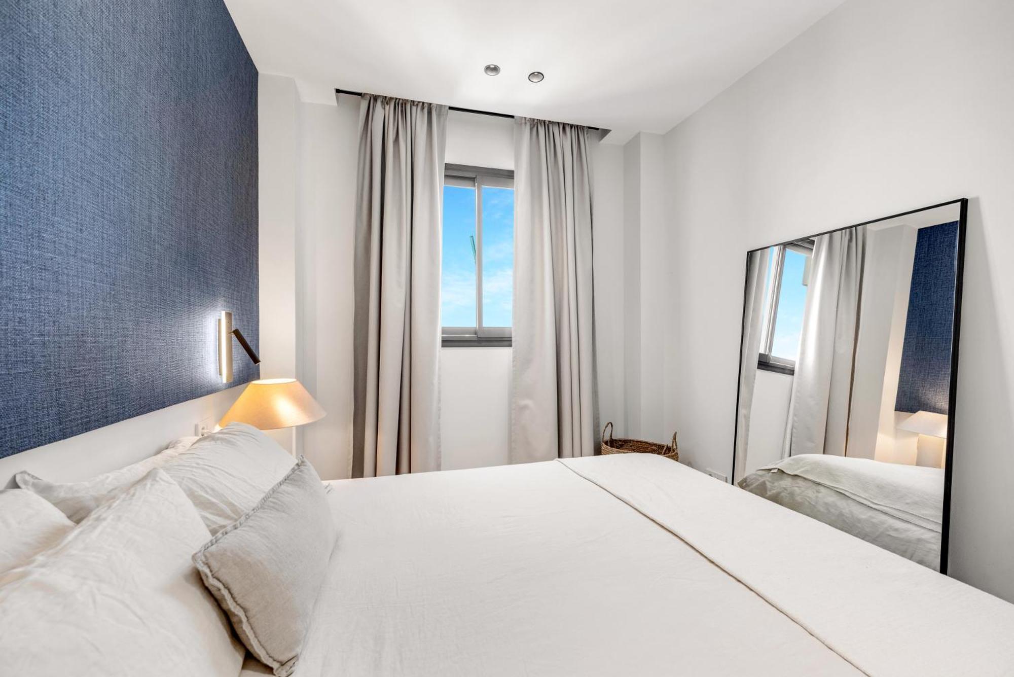Luxury Atico Higueron West 4431