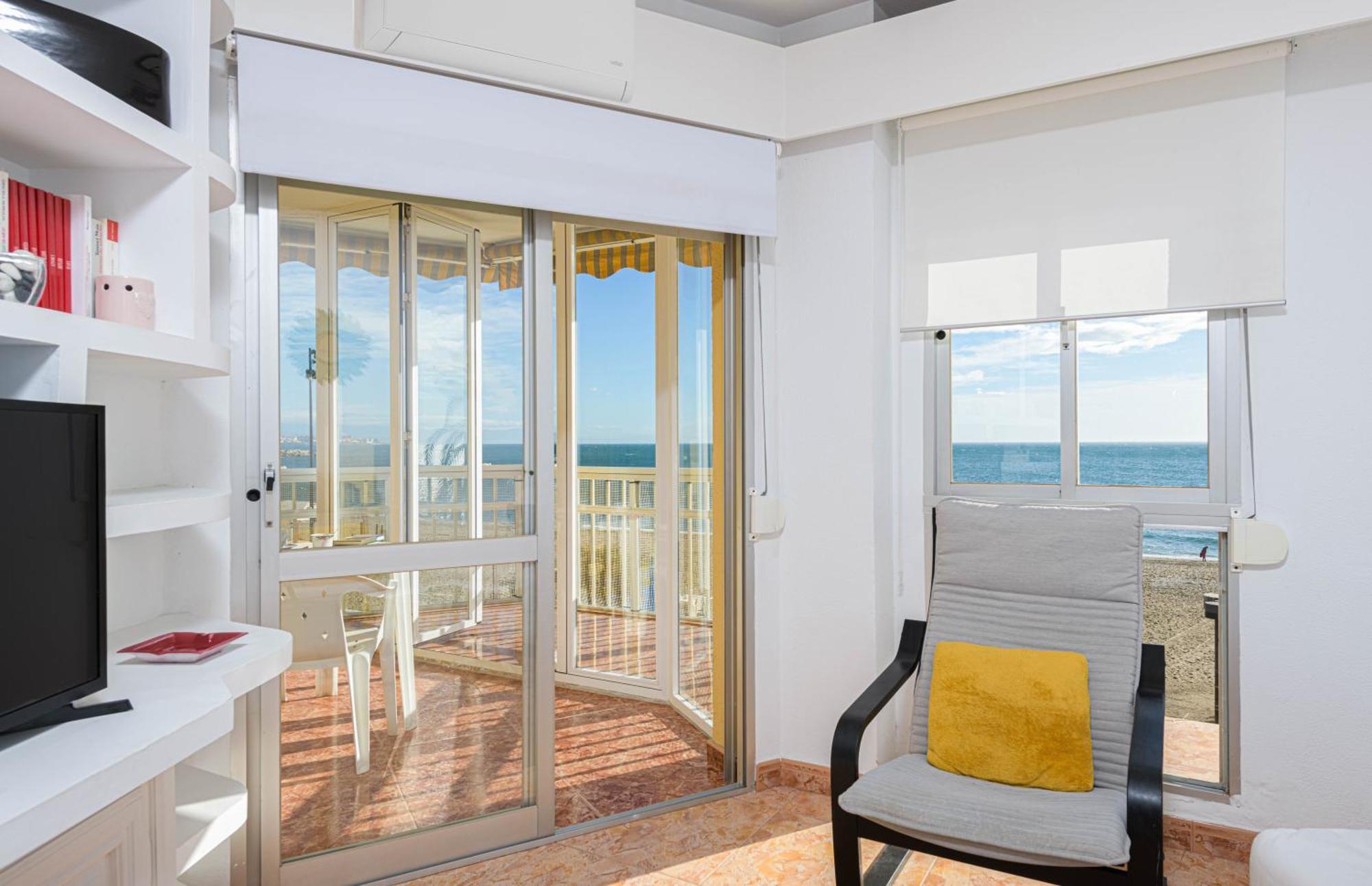Great Location And Frontal Sea View * Fuengirola