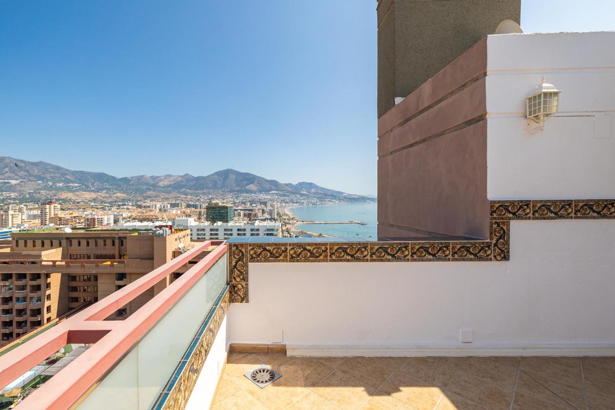 Huoneisto Duplex Sea Views & Private Pool By Aora *