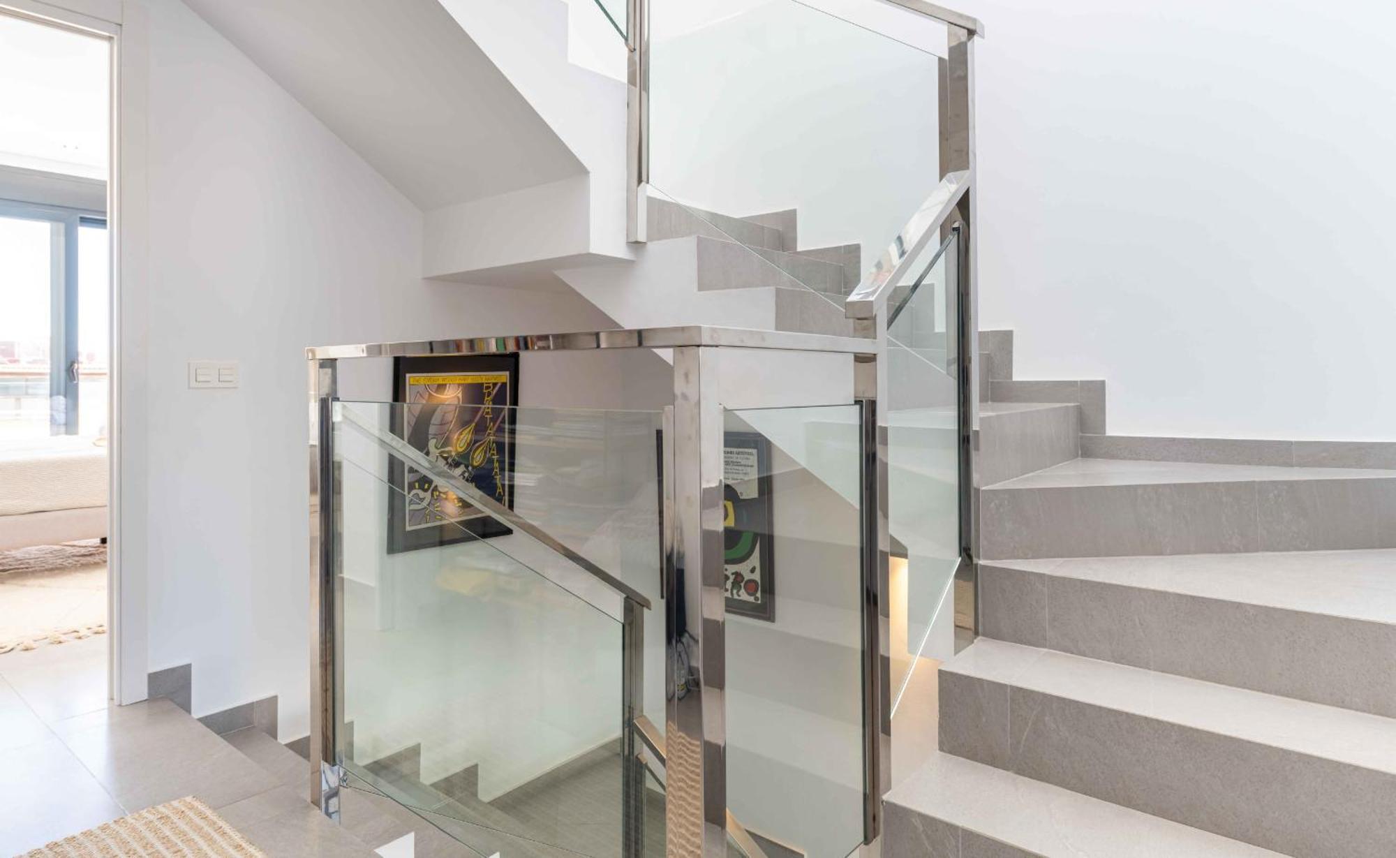 Modern Newbuild Townhouse With Quality Furniture Сasa de vacaciones *