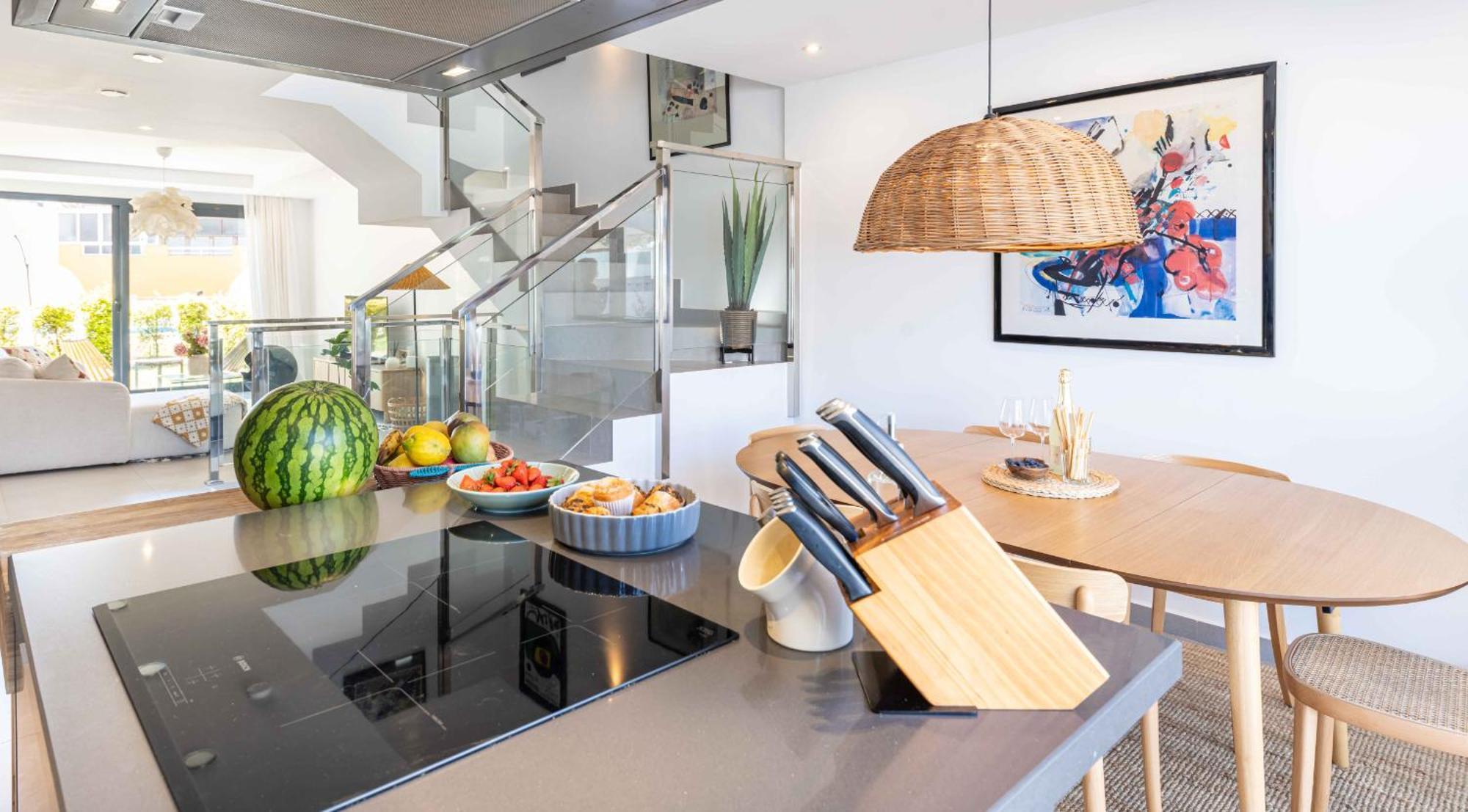 Modern Newbuild Townhouse With Quality Furniture Сasa de vacaciones Fuengirola