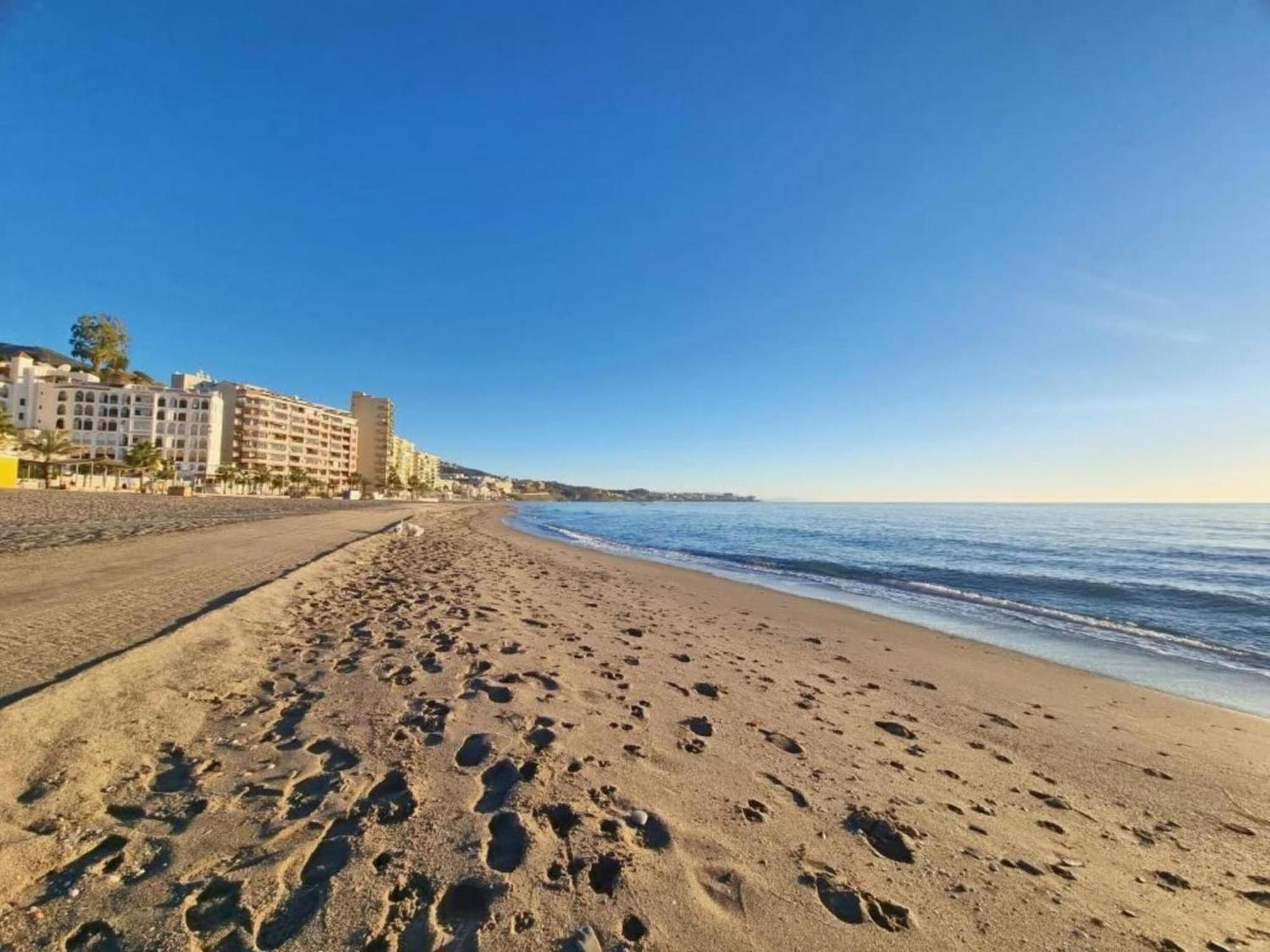 Belvilla By Oyo Sky-high Seaside Flat, Cleaning Included Appartement Fuengirola