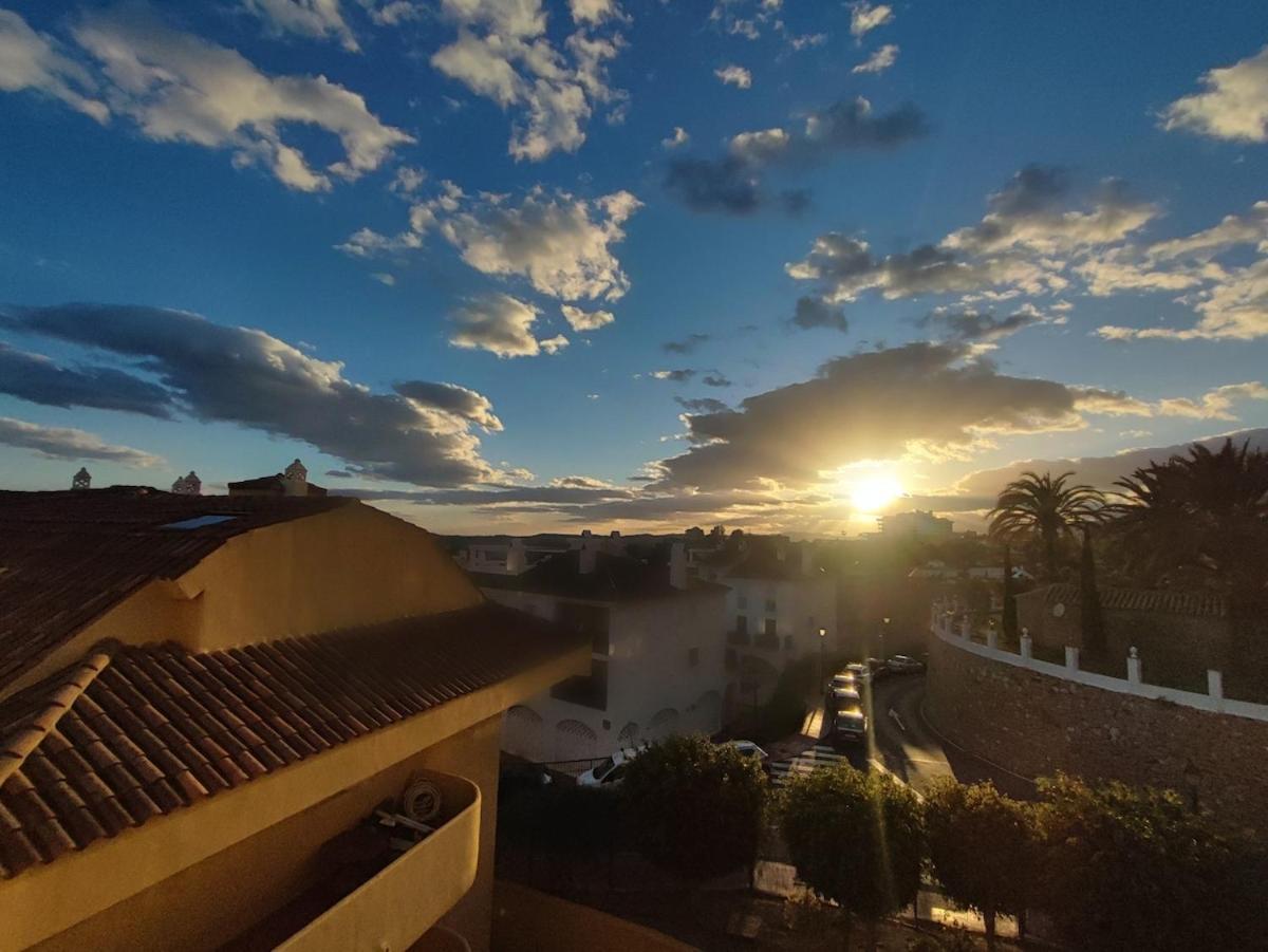 Apartment Pet Friendly Beautiful Flat With View, 3 Pools *