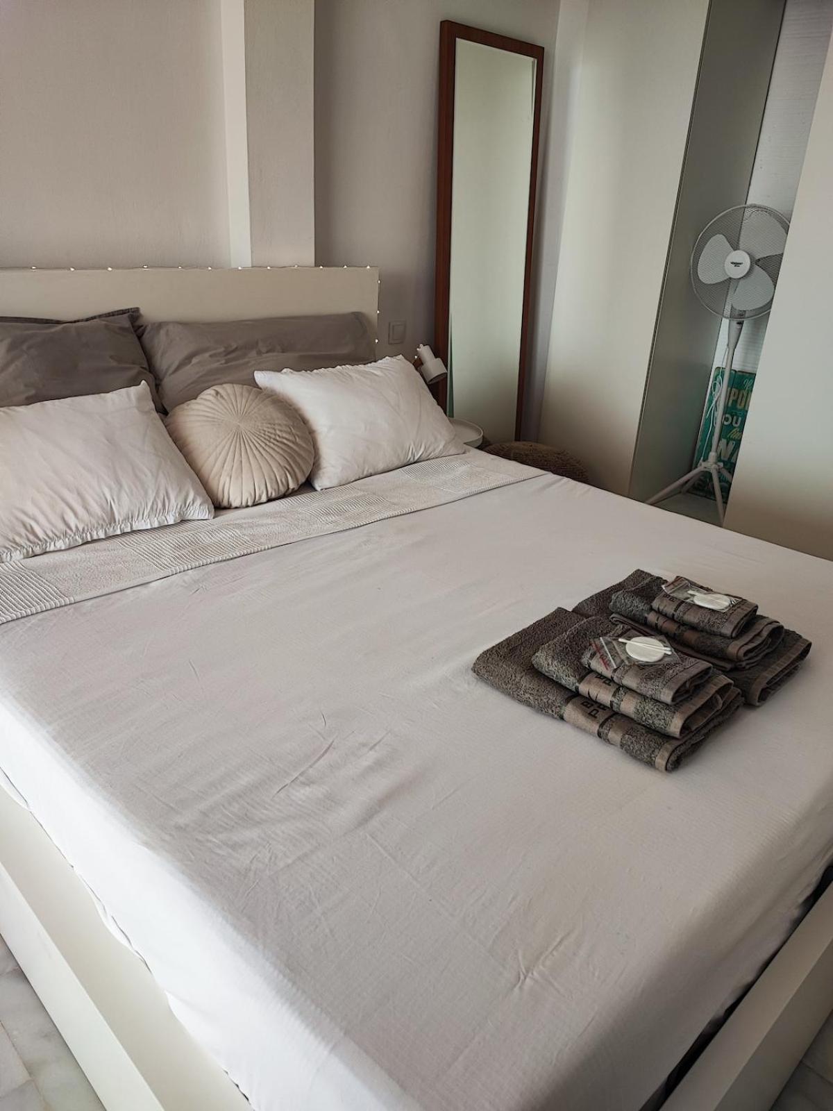Pet Friendly Beautiful Flat With View, 3 Pools Apartment *