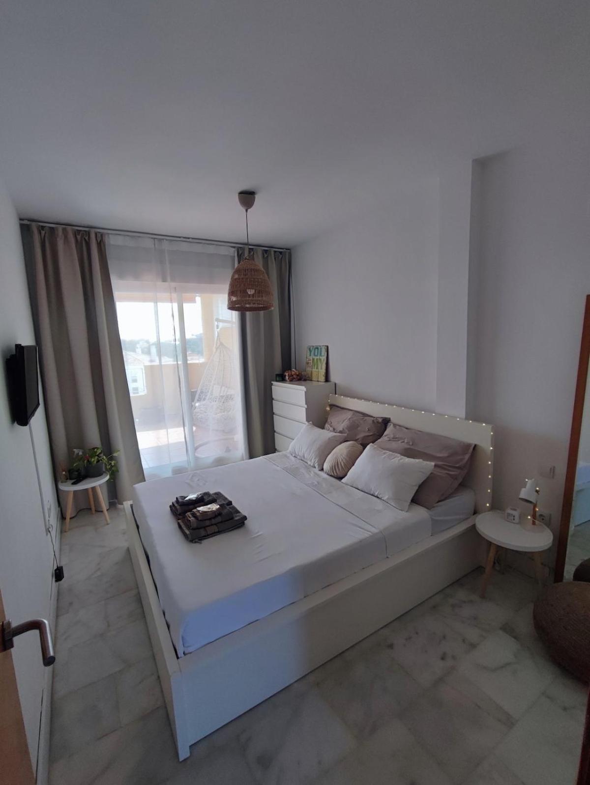 Apartment Pet Friendly Beautiful Flat With View, 3 Pools Fuengirola