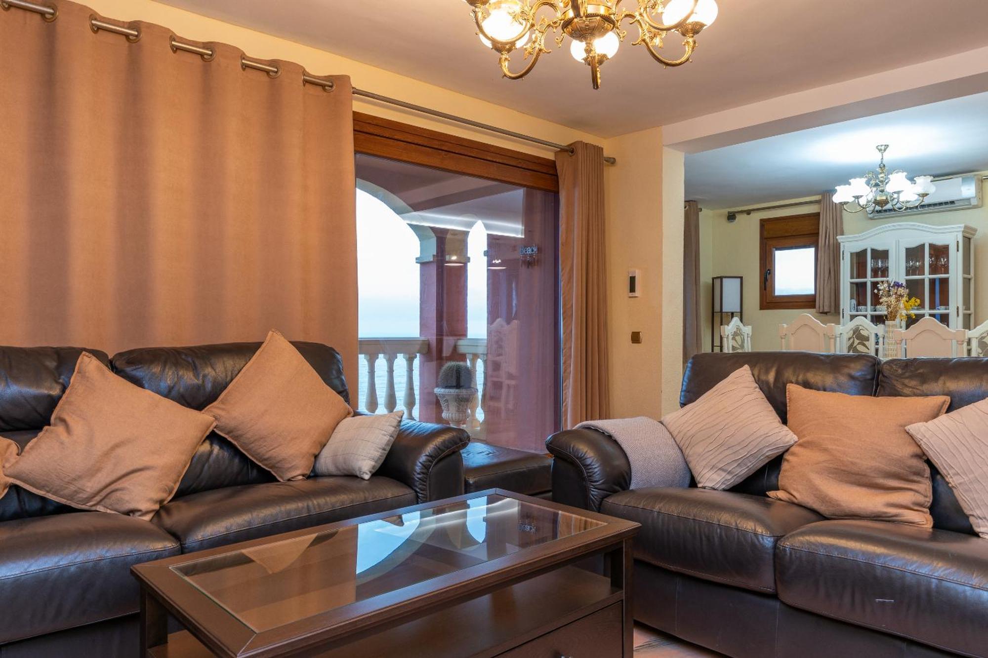 Coastal Retreat 5br - Pool & Seaviews Fuengirola