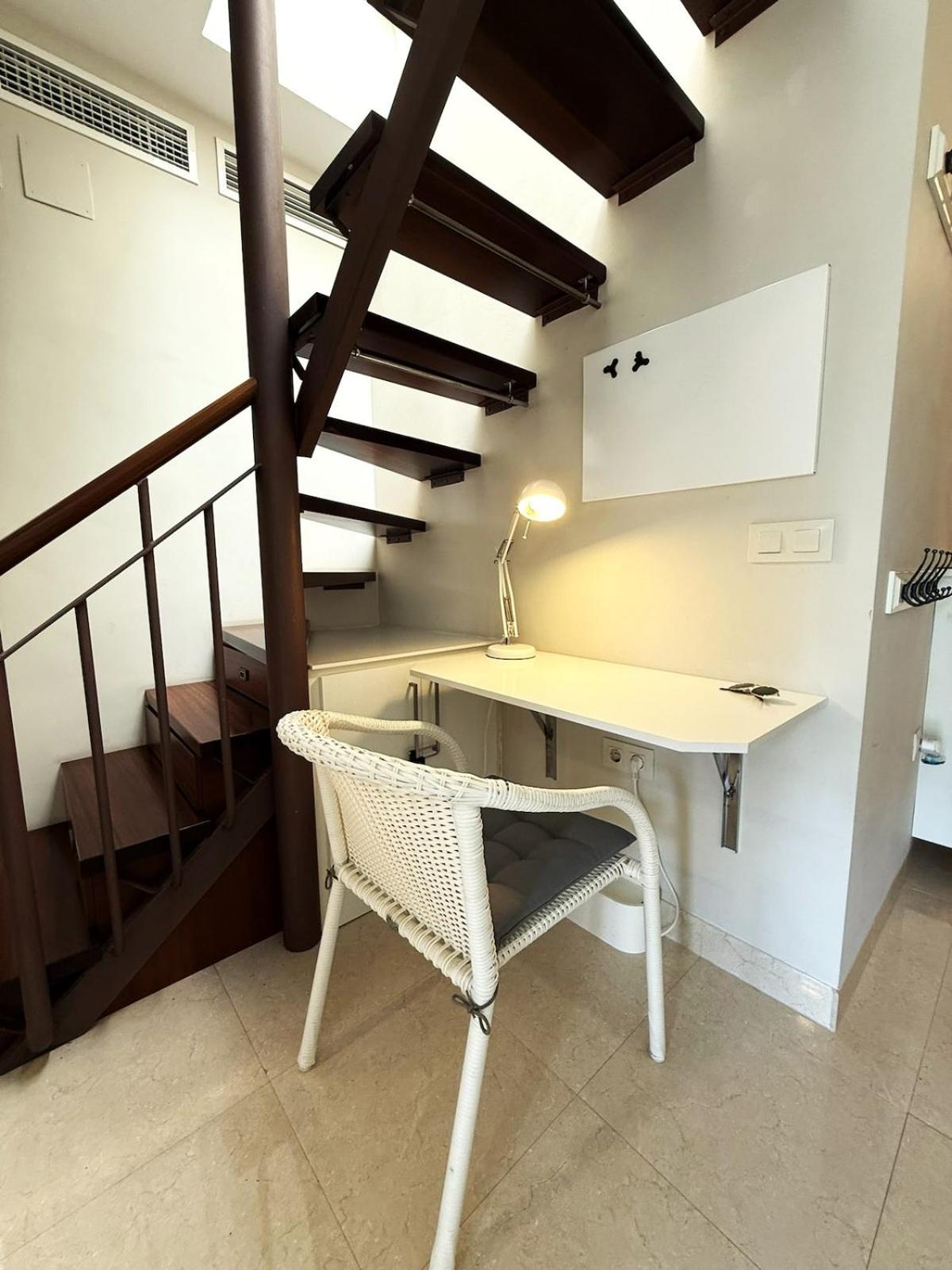 Sunny & Cosy Penthouse *