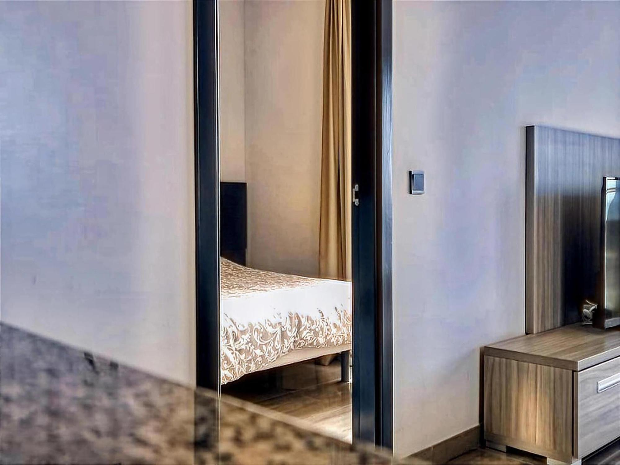 Apartment Inviting In With Shared Pool