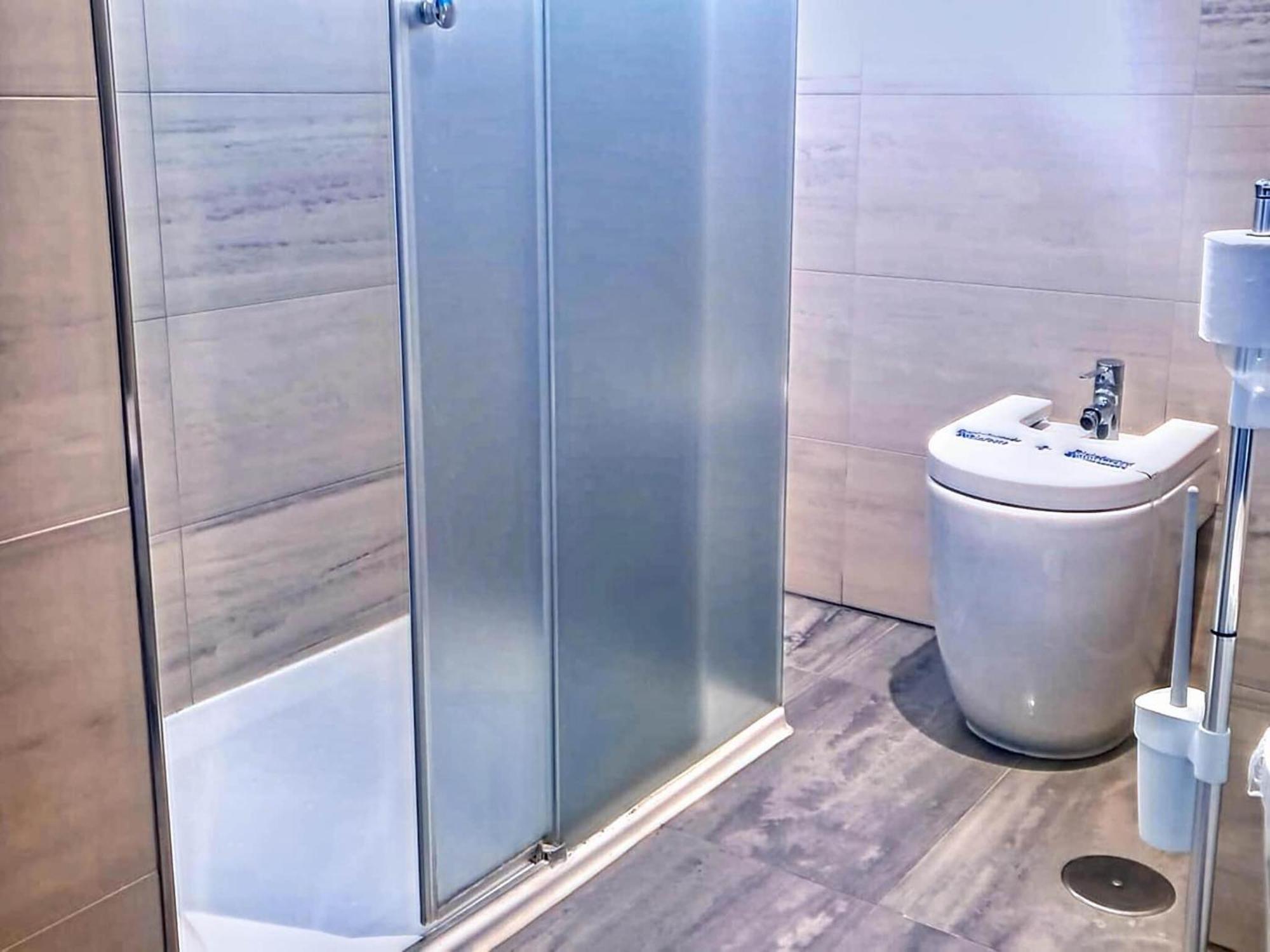 Apartment Inviting In With Shared Pool