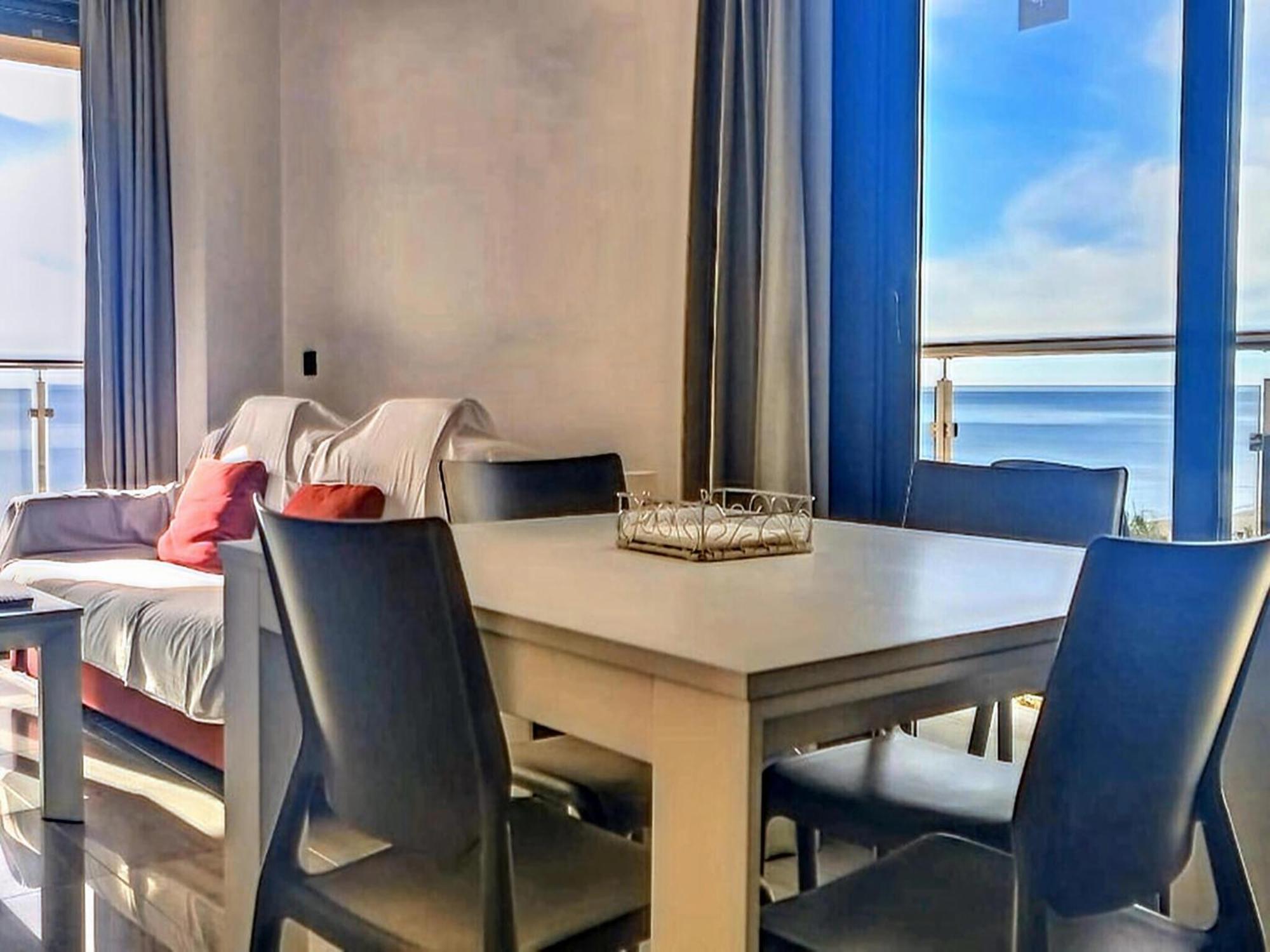 Inviting In With Shared Pool Apartment Fuengirola