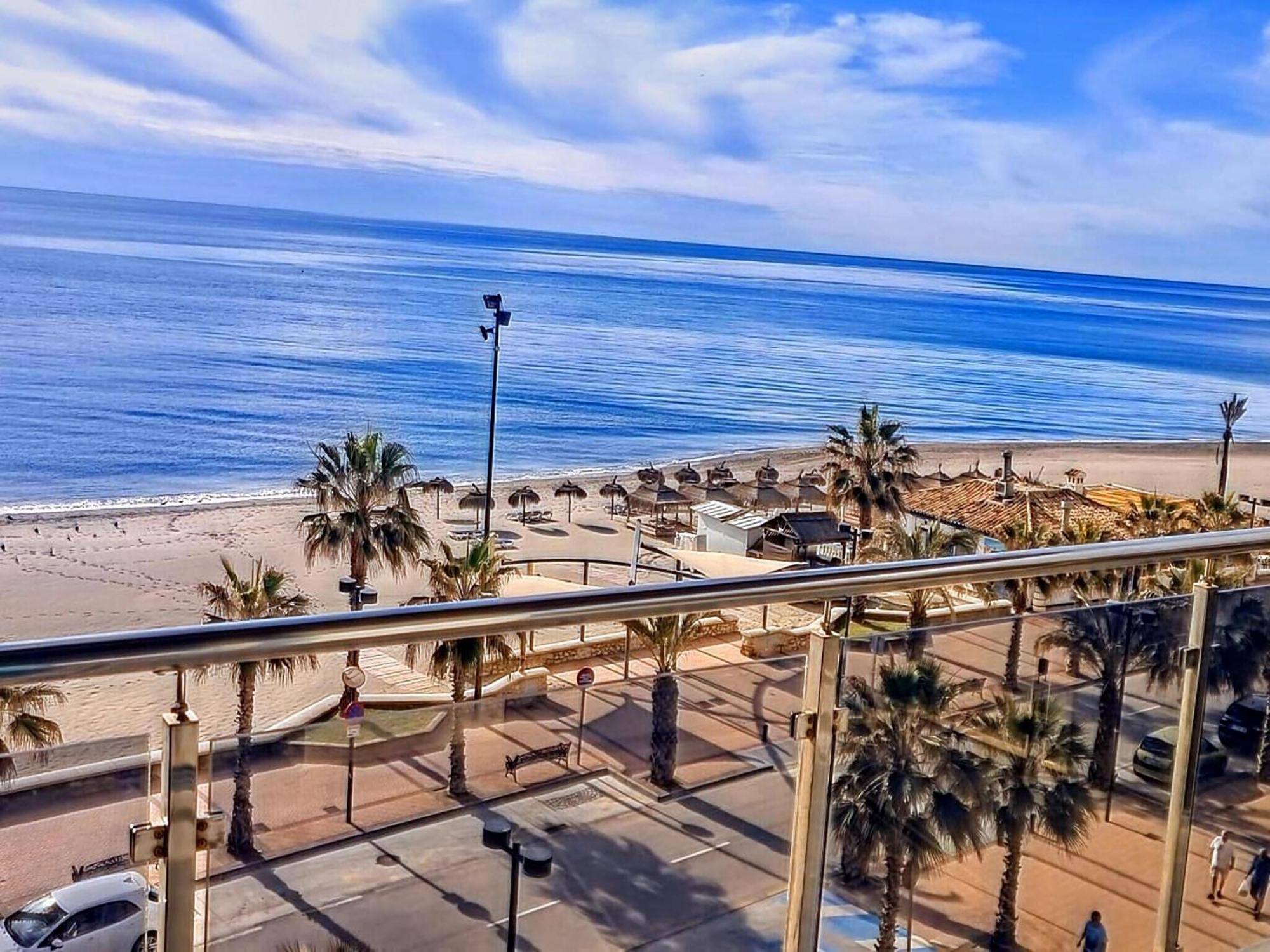 Inviting In With Shared Pool Apartment Fuengirola