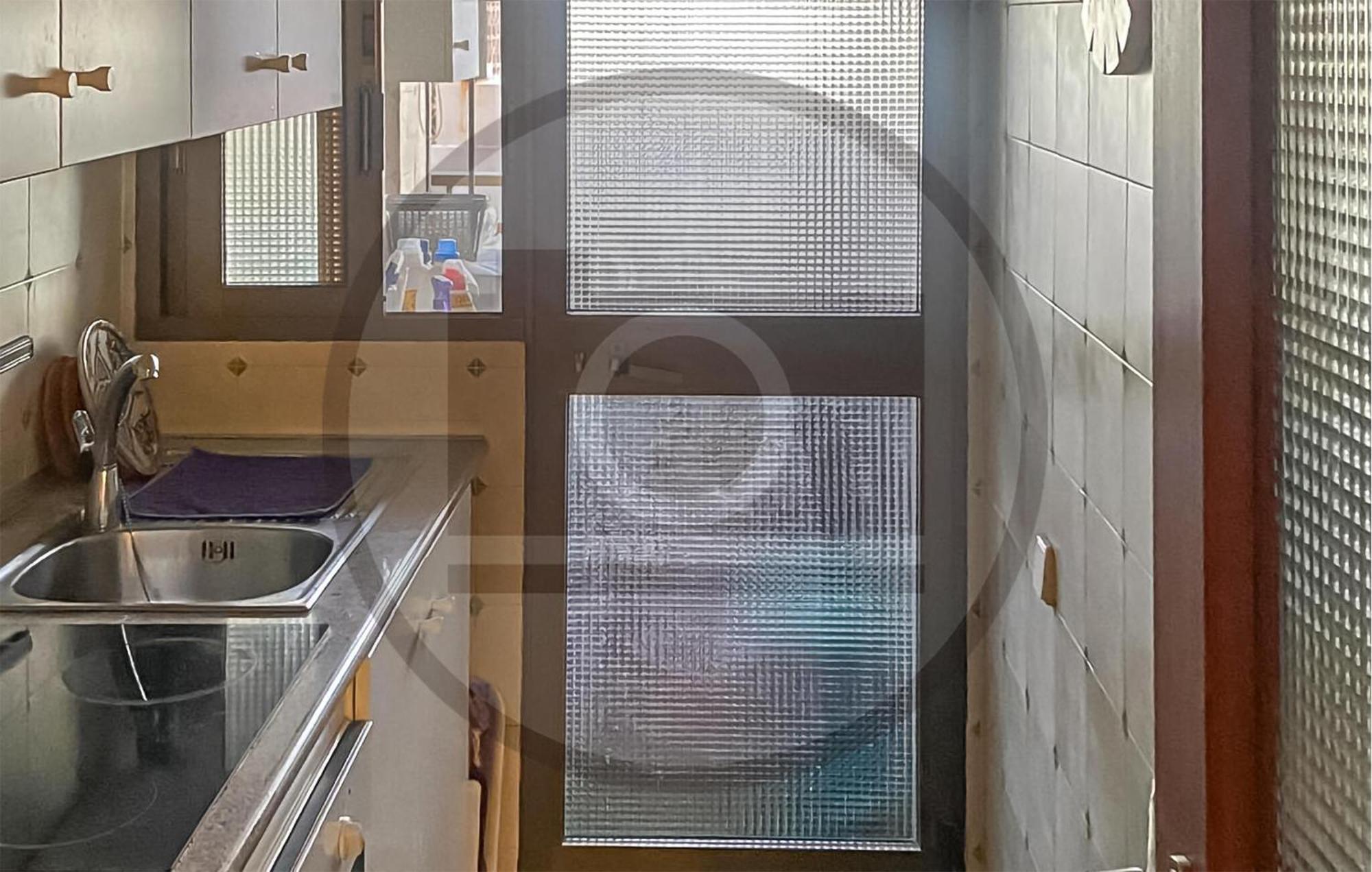 1 Bedroom Amazing In Apartment