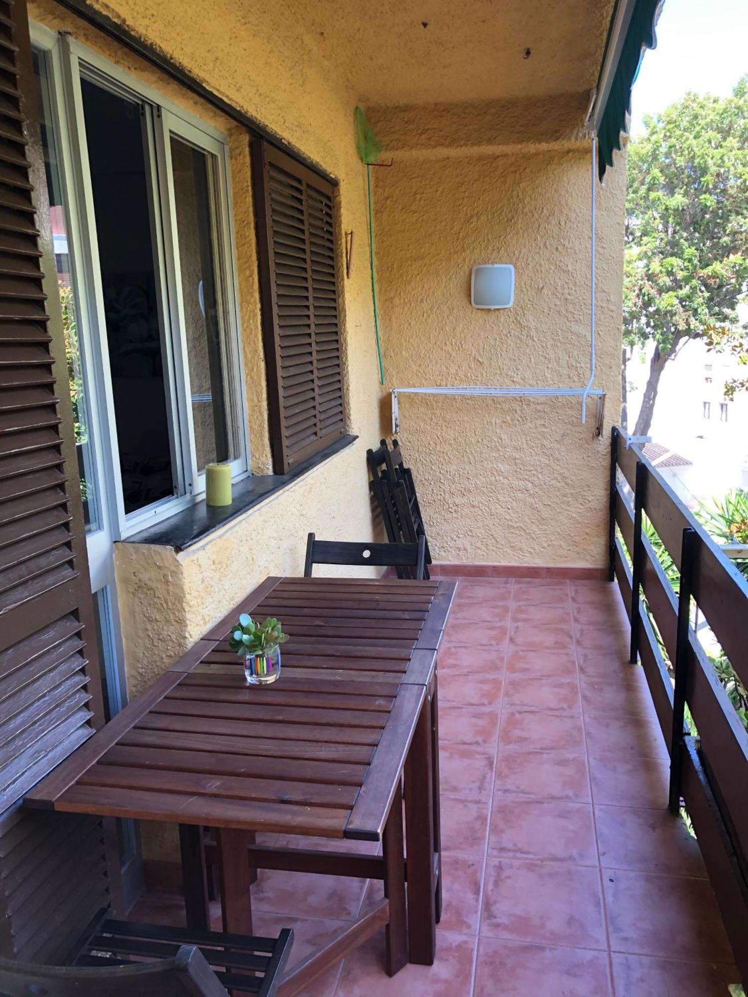 Beautiful 3 Bedrooms, 2 Baths, Balcony, Appartement