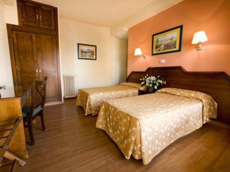 Monarque Cendrillón Hotel