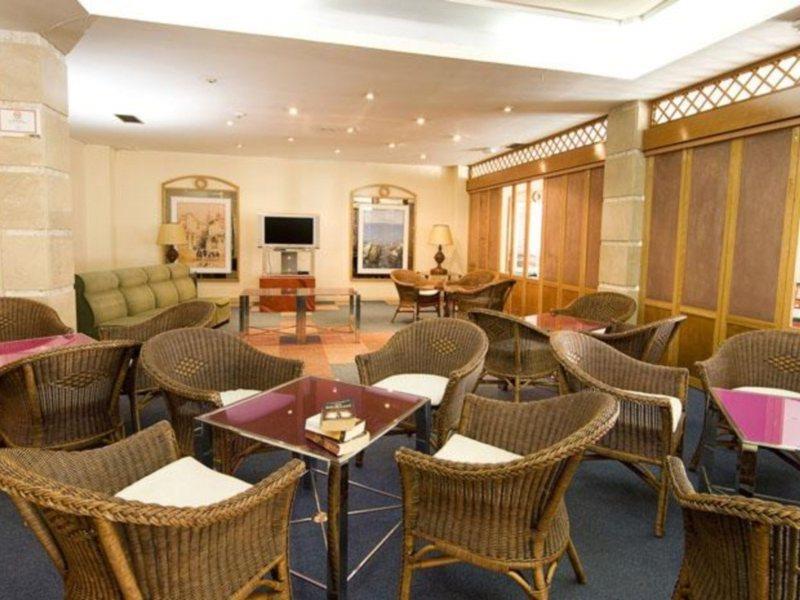 Monarque Cendrillón Hotel