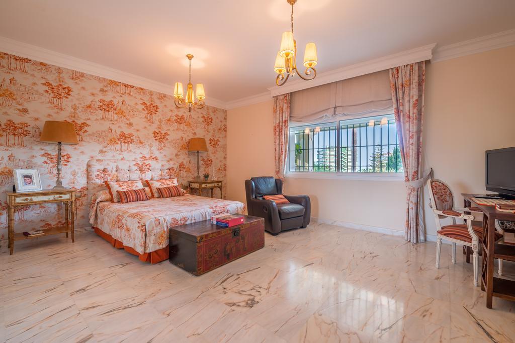 Urbanliving Teresa * Fuengirola