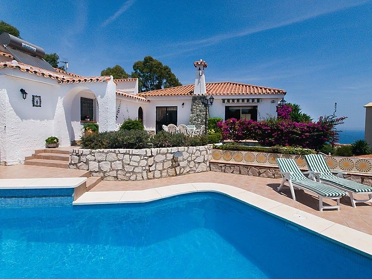 104205) Casa En Con Aire Acondicionado, Aparcamiento, Terraza, Jardin Hotel *