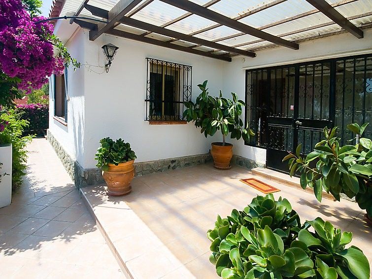 104205) Casa En Con Aire Acondicionado, Aparcamiento, Terraza, Jardin Hotel