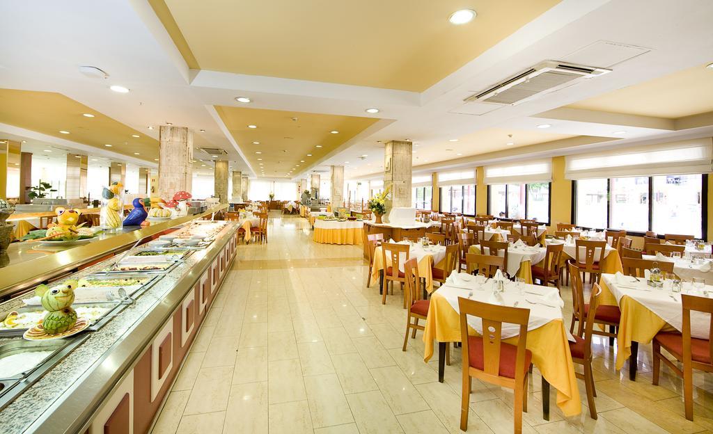 Monarque Cendrillón Hotel Fuengirola