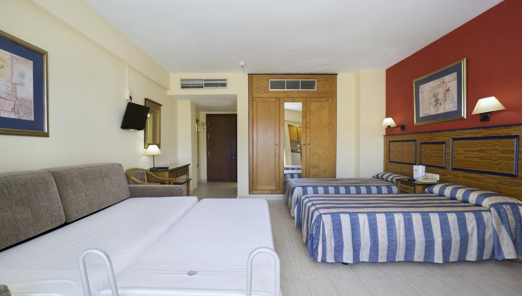 Aparthotel Pyr 3*