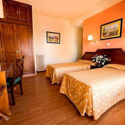 Monarque Cendrillón Hotel