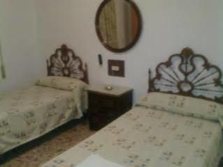 Los Faroles Guest house *
