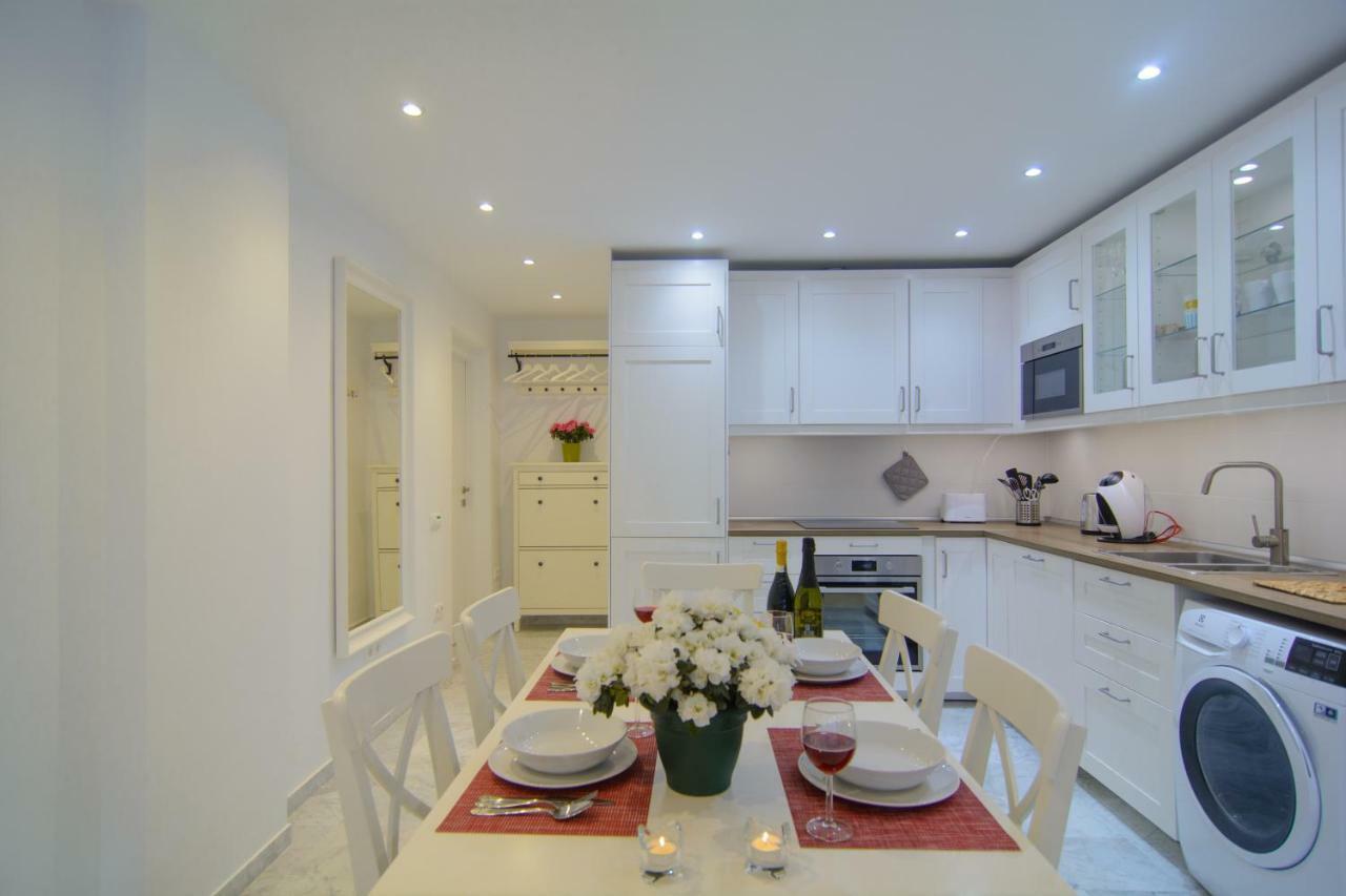 River Playa Beachfront Apartment, Large Terrace Fuengirola