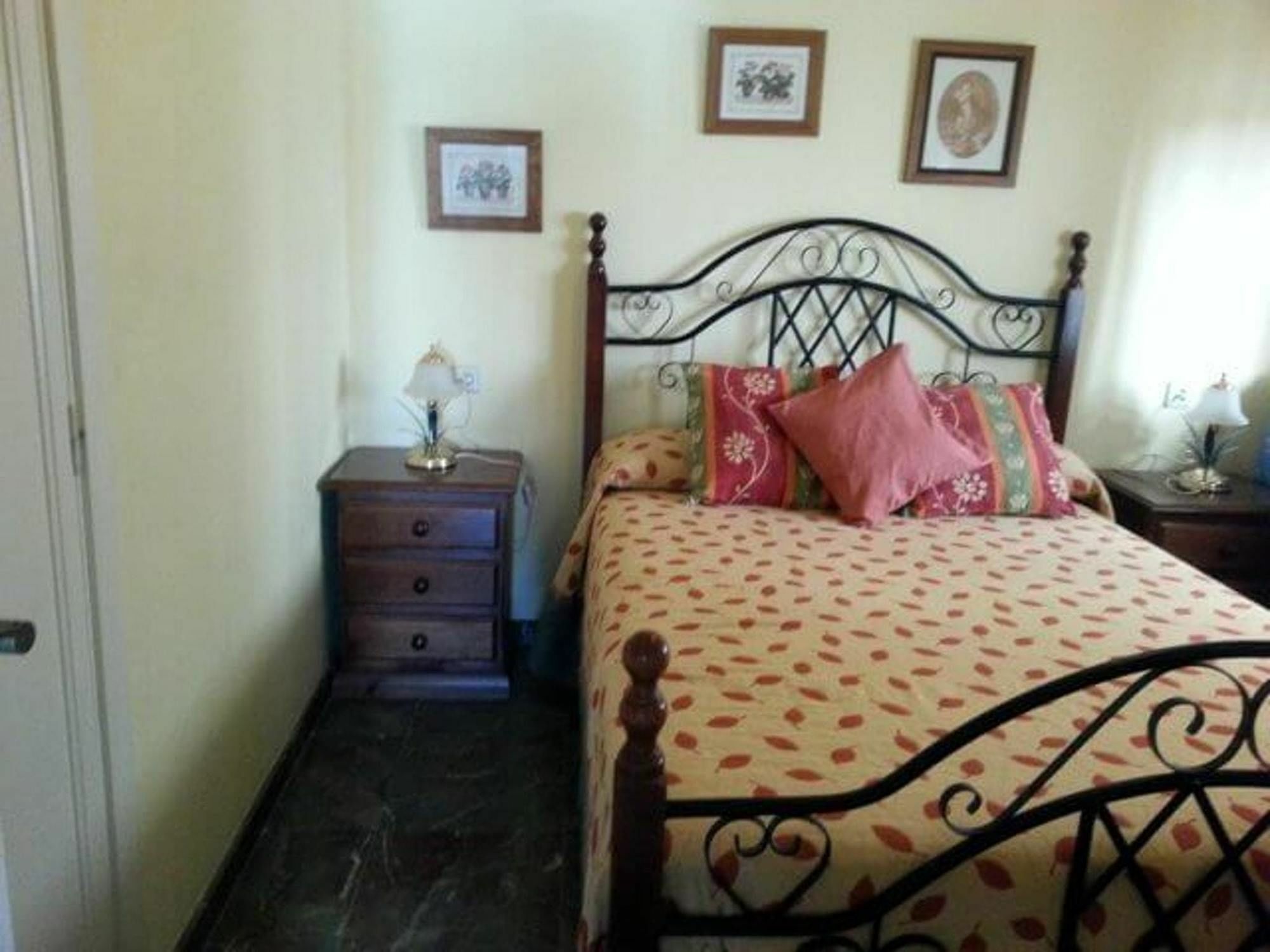 With 2 Bedrooms In Fuengirola, With Wonderful View And