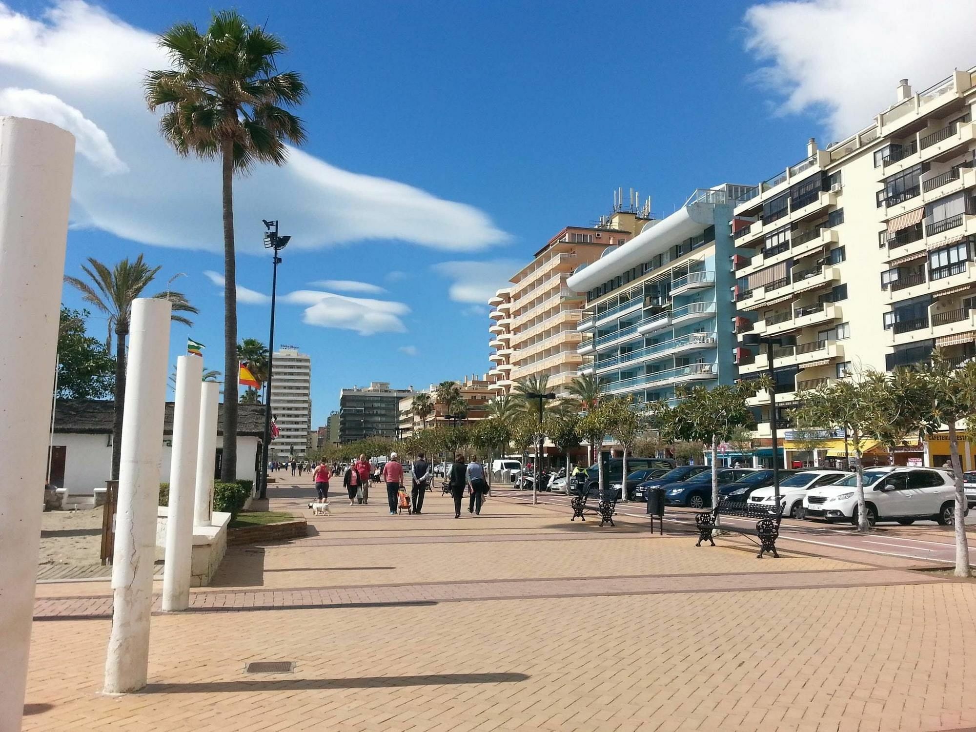 With 2 Bedrooms In Fuengirola, With Wonderful View And Apartment *