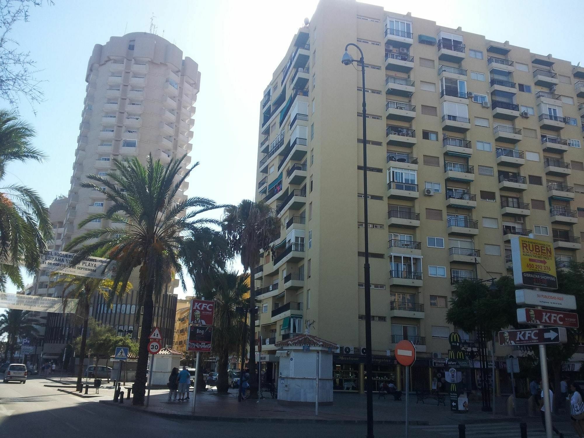 With 2 Bedrooms In Fuengirola, With Wonderful Sea View, Furnished T... *