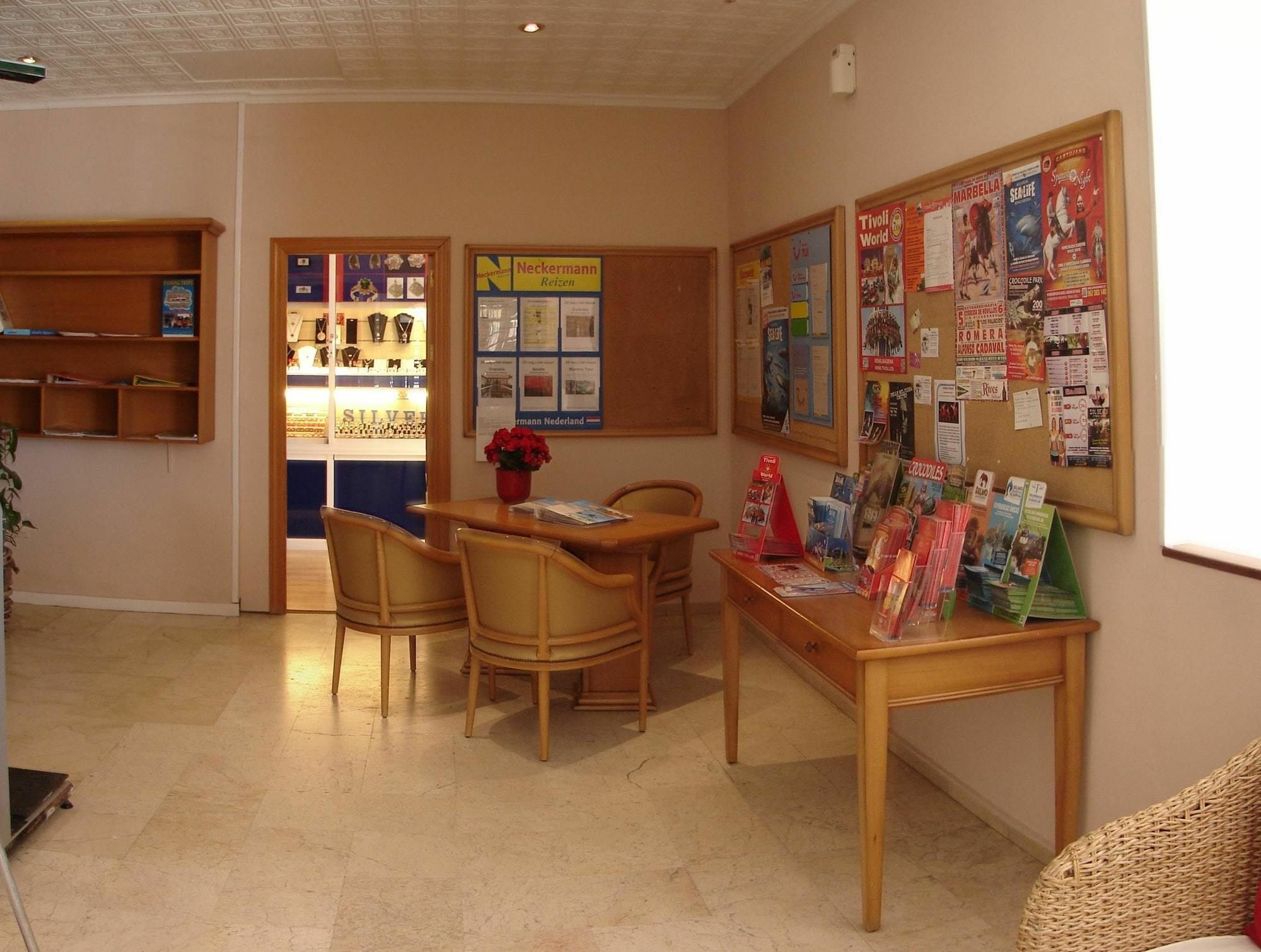 With One Bedroom In Fuengirola, With Wonderful Sea View, Pool Acces... Apartamento Fuengirola