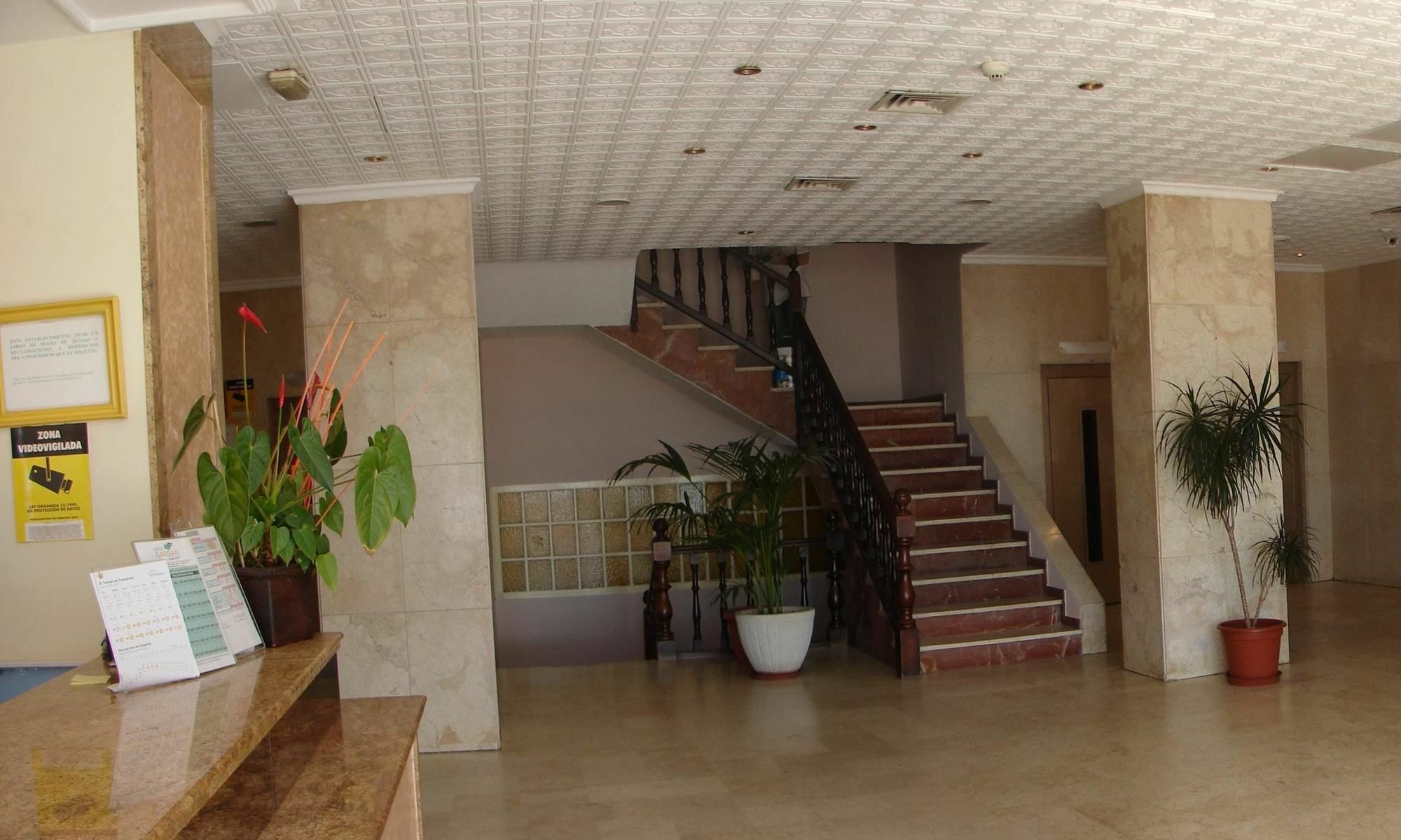 With One Bedroom In Fuengirola, With Wonderful Sea View, Pool Acces... Fuengirola