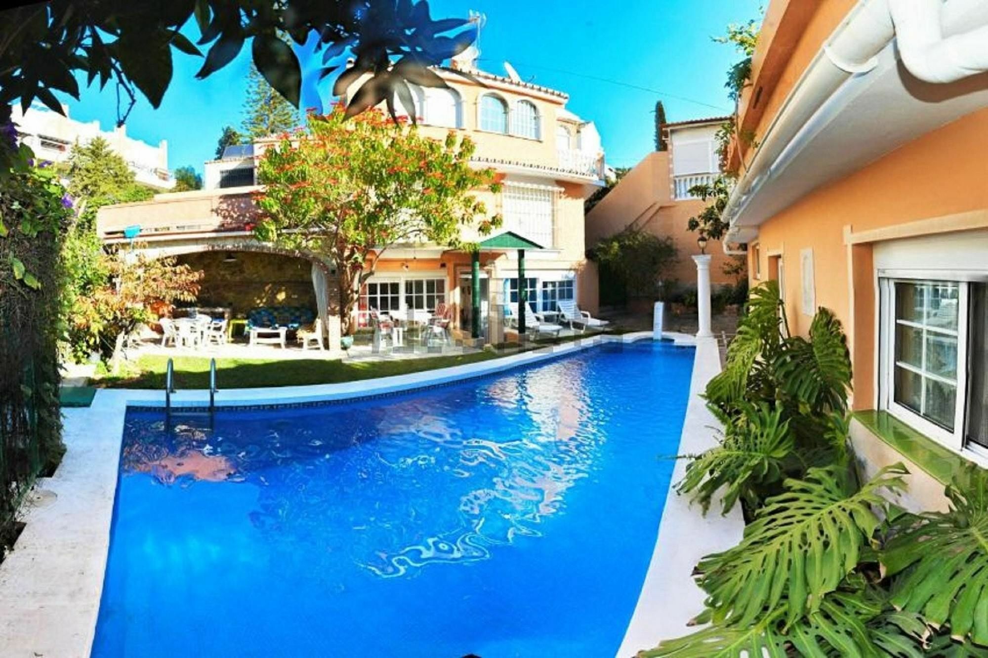 Calle Albahaca - 2 * Fuengirola