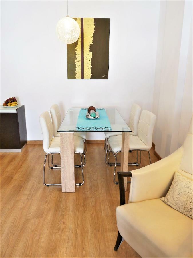 Apartment Modern 2br New & Fully Equipped - Myramar Sauce I *
