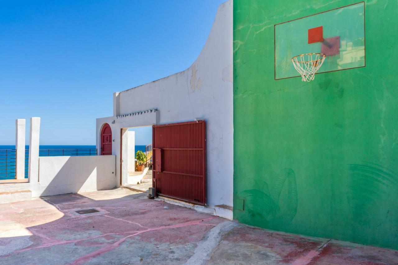 Villa Stunning Beachclose By Costarentals - Ref 03