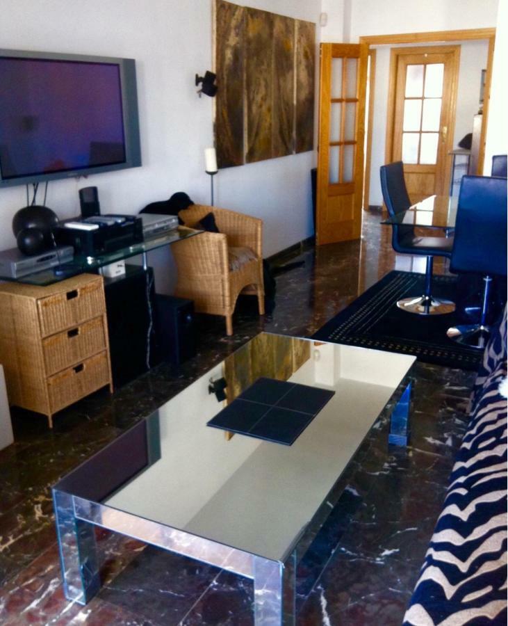 Penthouse With Private Roof Terrace And Jacuzzi Huoneisto
